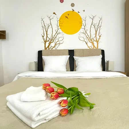 아파트 Sun In Old Town Center - Quiet & Cozy *
